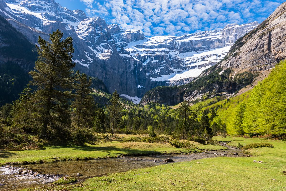 Randonnées à Luz-Saint-Sauveur : 5 itinéraires, de Gavarnie aux lacs d’Ardiden