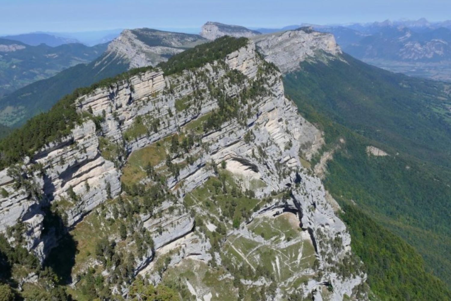 Croix de l’Aulp du Seuil en Chartreuse : itinéraire depuis le col de Marcieu et règles