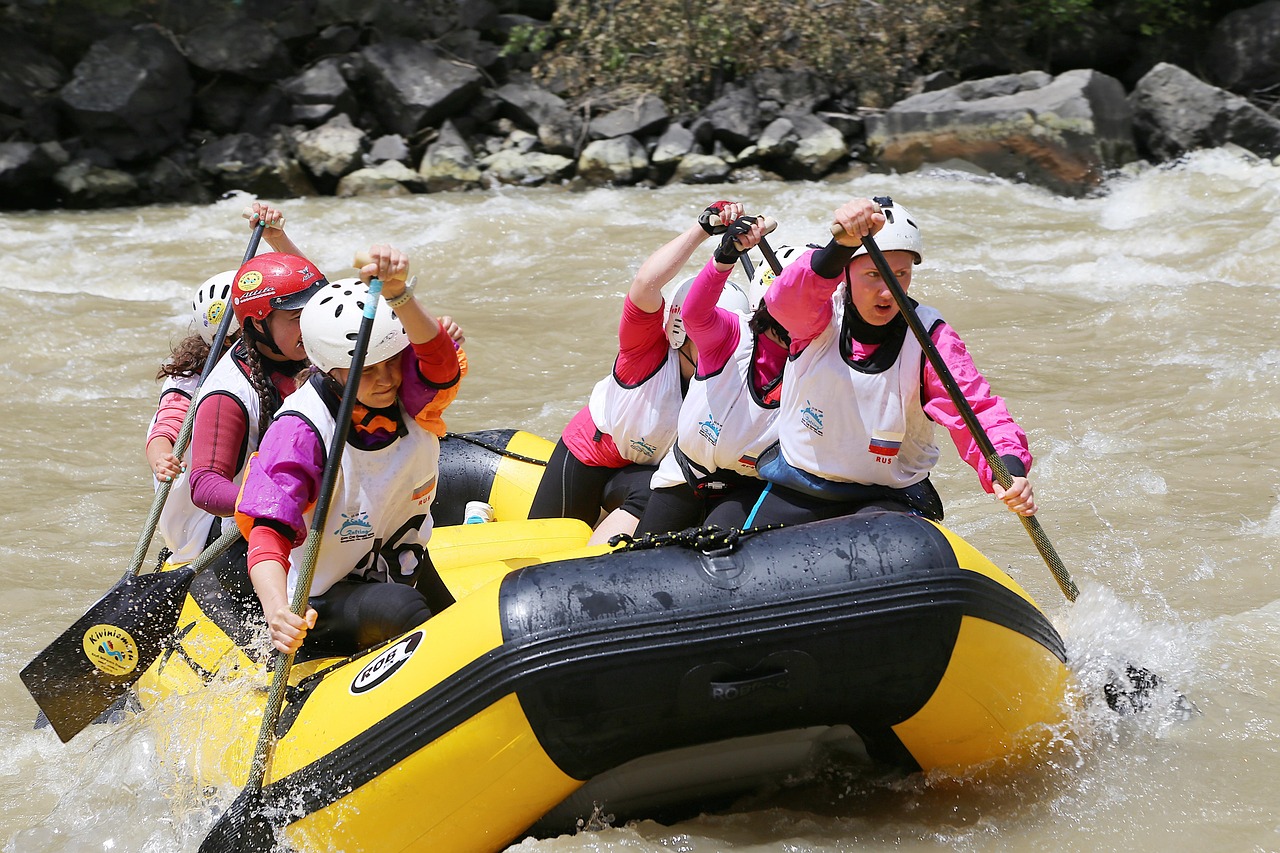 Rafting en montagne : guide pour une première descente en eau vive
